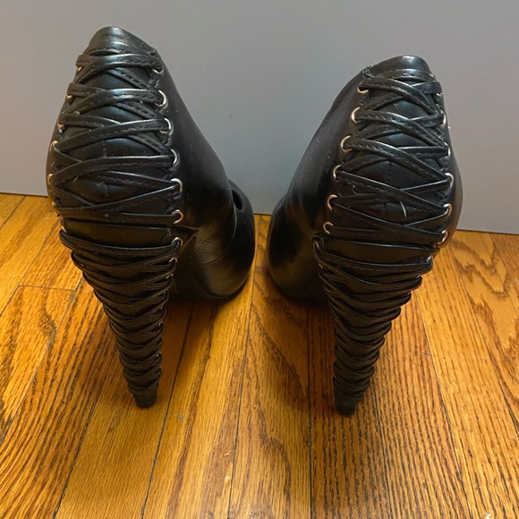 JESSICA SIMPSON HIGH HEELS- CORSET BACK SIZE 8.5 - Picture 3 of 8